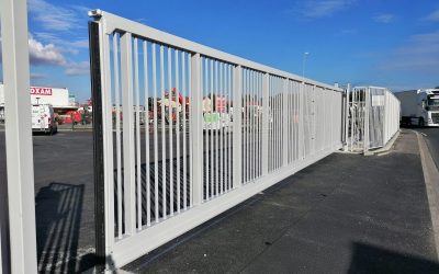 Ipari konzolos tolókapu: miért az úszó kapu a jó döntés?